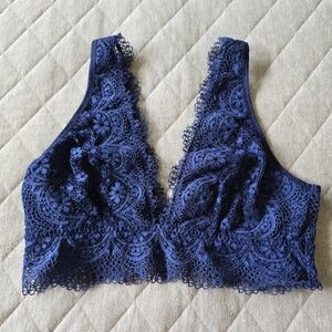 Victoria's Secret Navy Lace Bralette Size Large